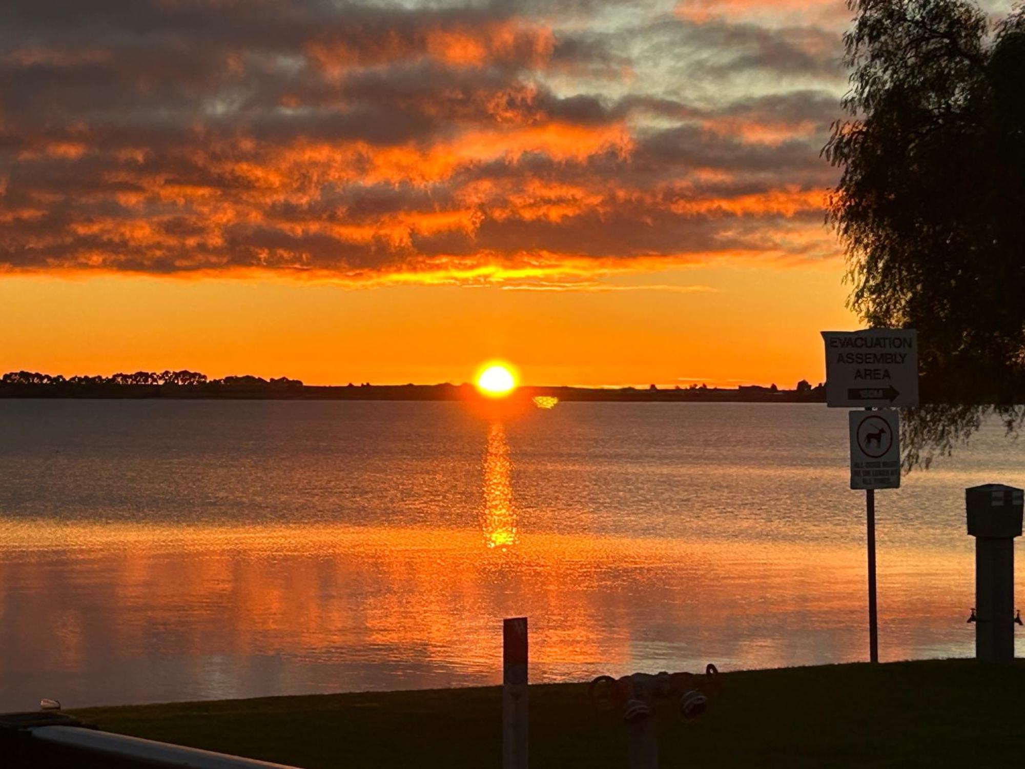 Lake Boga Caravan Park Exterior photo